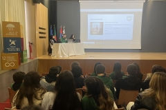 Parlamento dos Jovens: Sessão Escolar debate Literacia Financeira